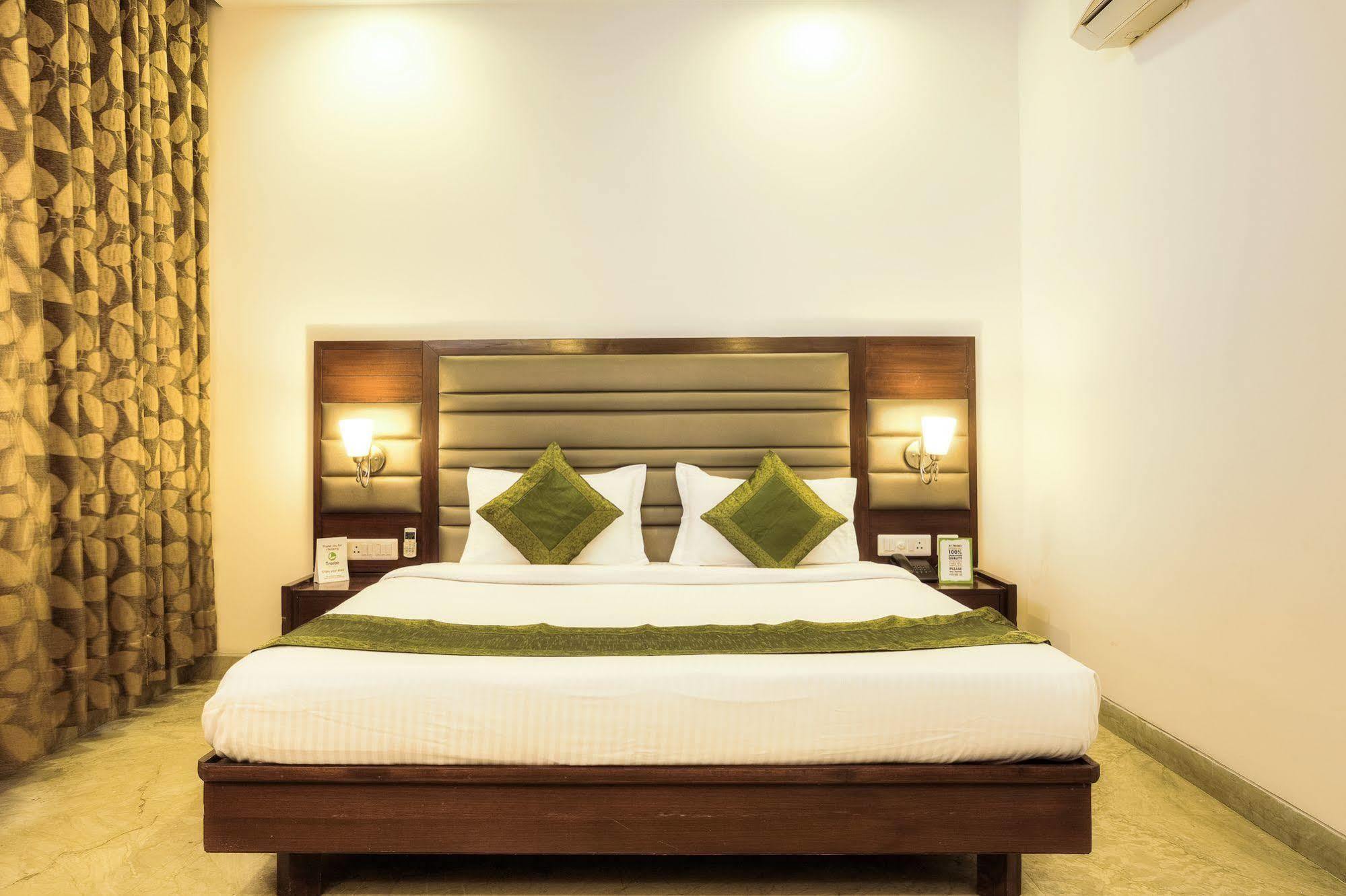 Mint Hotel Chandīgarh Exterior foto