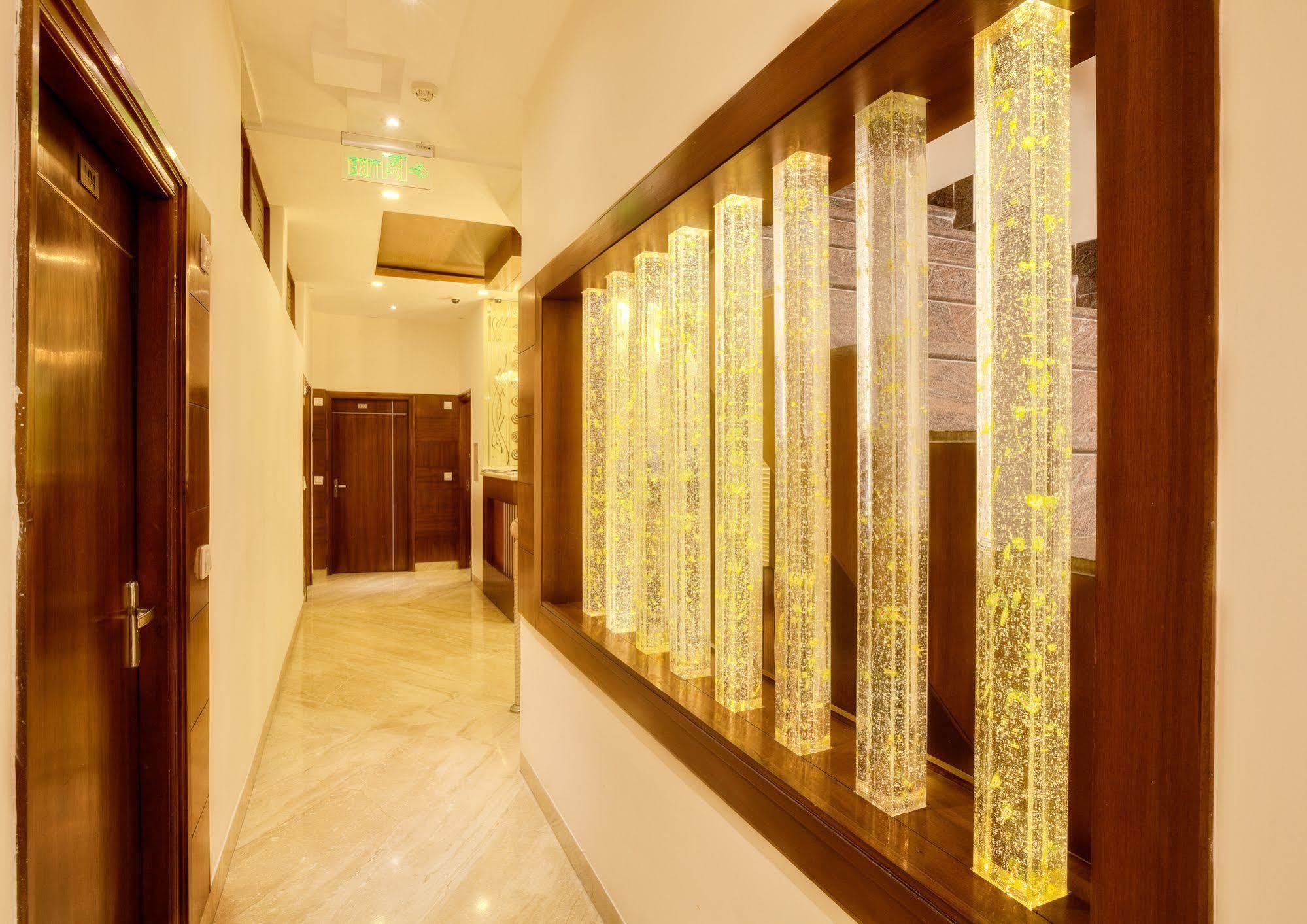 Mint Hotel Chandīgarh Exterior foto